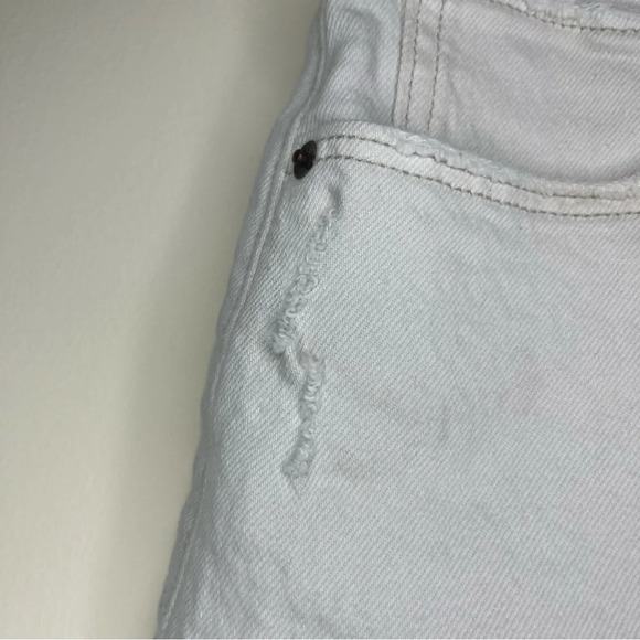 A+F The 4” Mom Short High Rise Off White Denim Shorts - Picture 7 of 12
